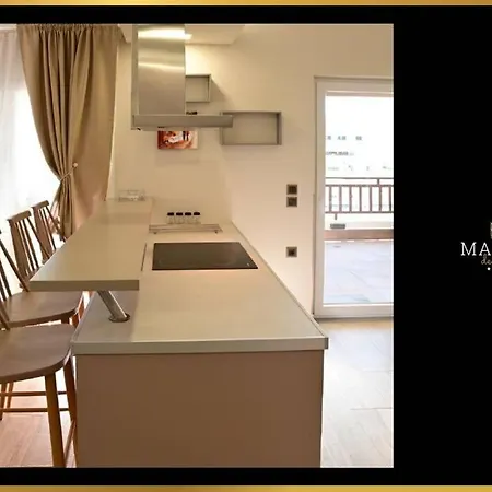 Maison De Luxx A1 Apartment Larissa