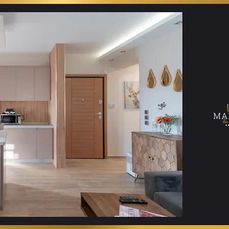 Maison De Luxx A1 * Larissa